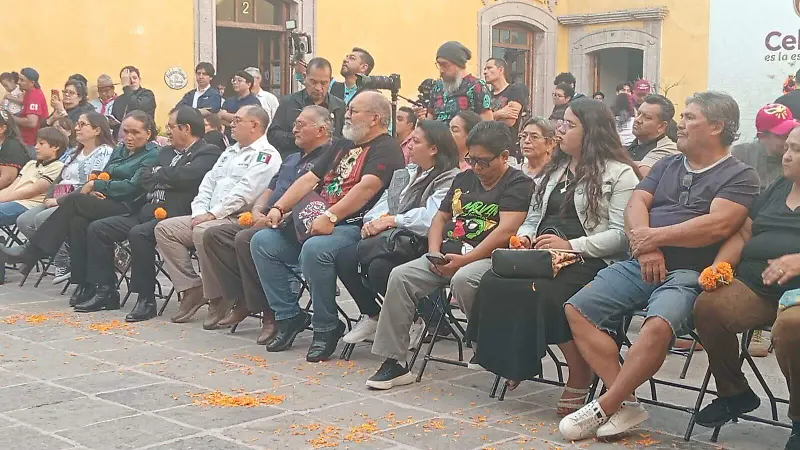 Ofrenda de EDUCEM a personal de seguridad caído (1)